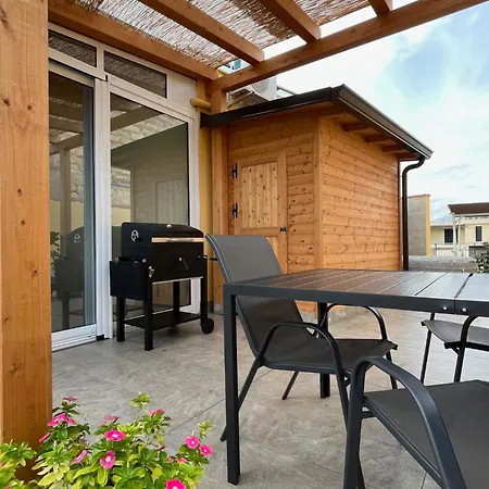 La Terrazza Di Nela Διαμέρισμα *